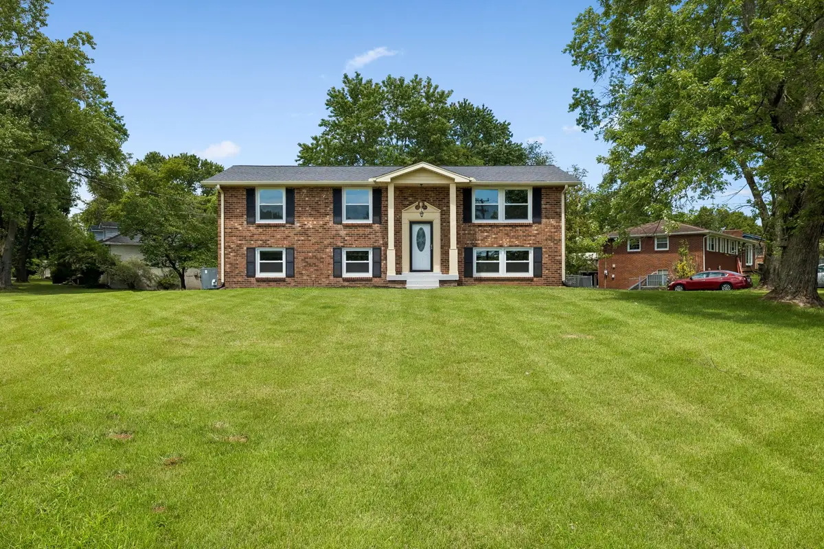 306 Grandview Dr, Old Hickory, TN 37138 - #1