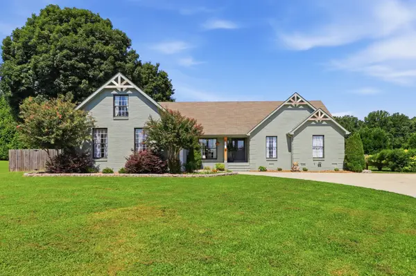 42 Starboard Ct, Estill Springs, TN 37330