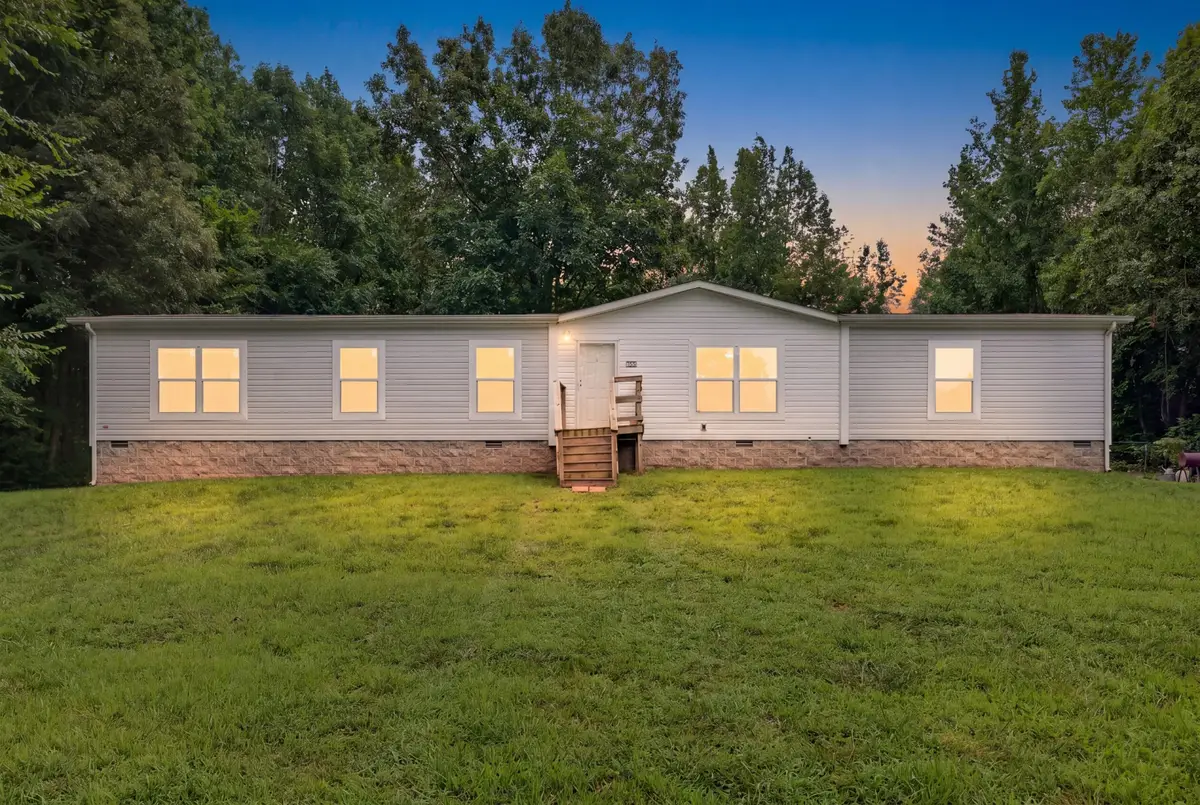 155 Earls Rd, Dover, TN 37058 - #1