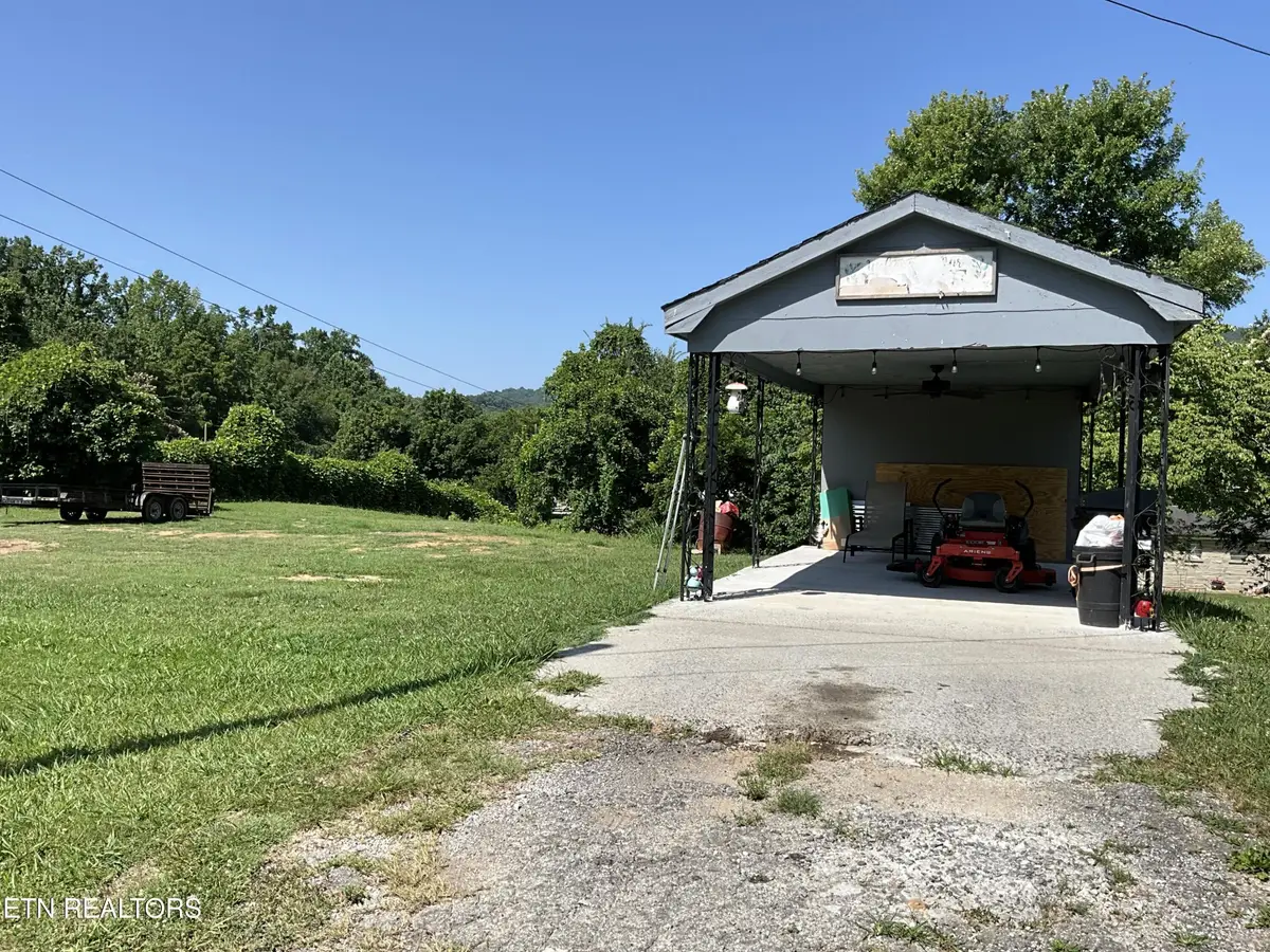 233 Morning Drive, Harriman, TN 37748 - #1