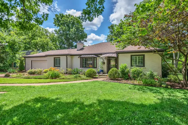 2039 Castleman Dr, Nashville, TN 37215