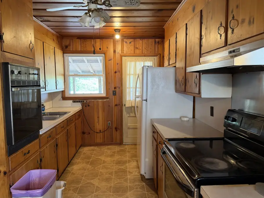 266 Sparta St, Spencer, TN 38585 - #3