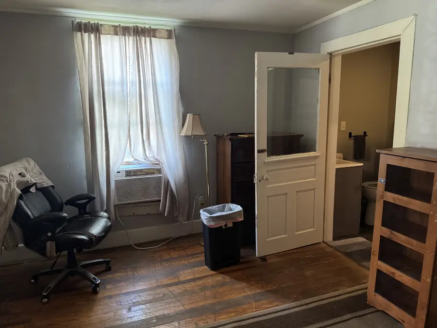 1831 S Main St, Columbia, TN 38401 - #3