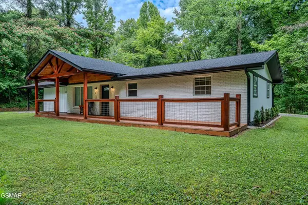 2349 Scenic Loop Road, Pigeon Forge, TN 37863