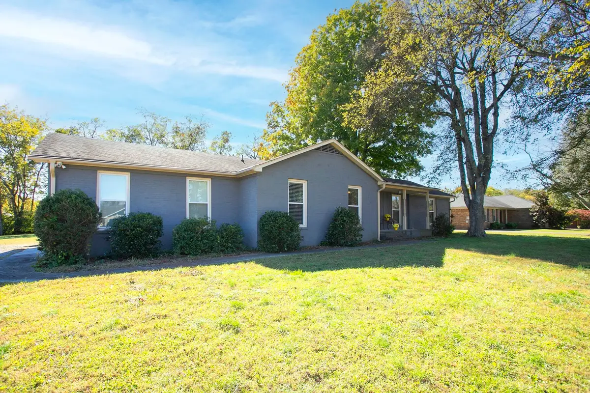 321 Amherst Dr, Murfreesboro, TN 37128 - #1