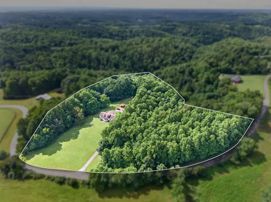 173 Cubb Hollow Rd, Gainesboro, TN 38562 - #2
