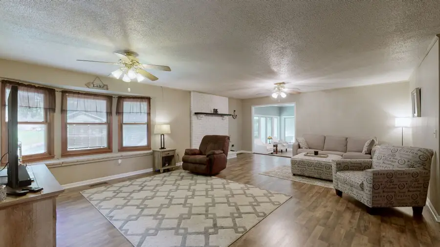 327 Russwood Dr, Springville, TN 38256 - #2