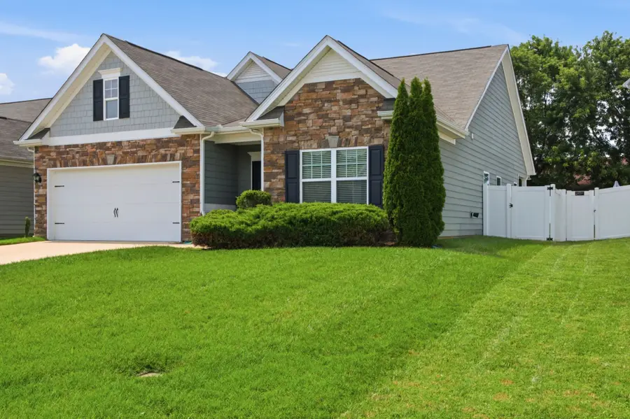 929 Carnation Dr, Spring Hill, TN 37174 - #2