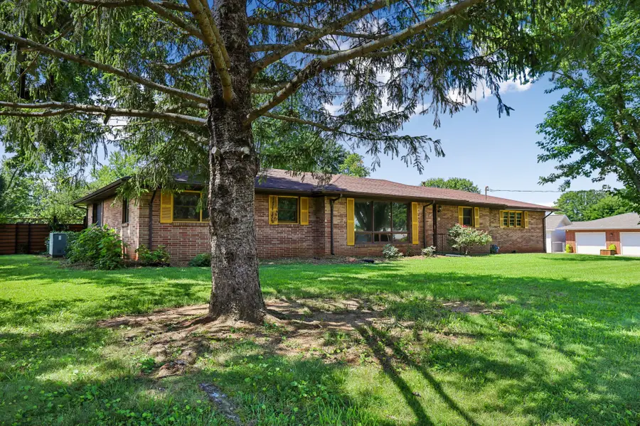 203 Kelly Dr, Decherd, TN 37324 - #2