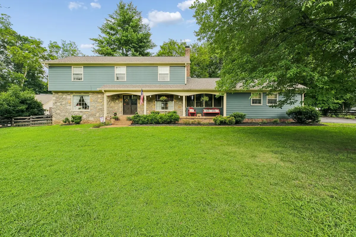 178 Meadowlake Dr, Hendersonville, TN 37075 - #1