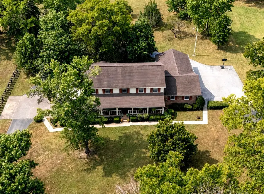1322 Springfield Hwy, Goodlettsville, TN 37072 - #2