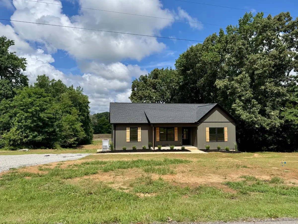 435 Blackey Bandy Rd, Bethpage, TN 37022 - #1