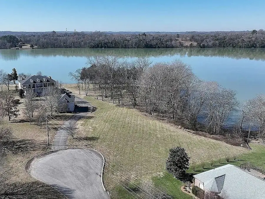 1060 Emerald Valley Dr, Castalian Springs, TN 37031 - #3