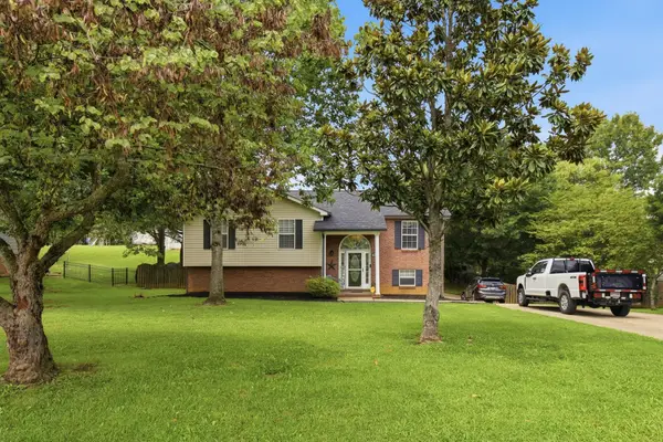 712 N Woodson Rd, Clarksville, TN 37043