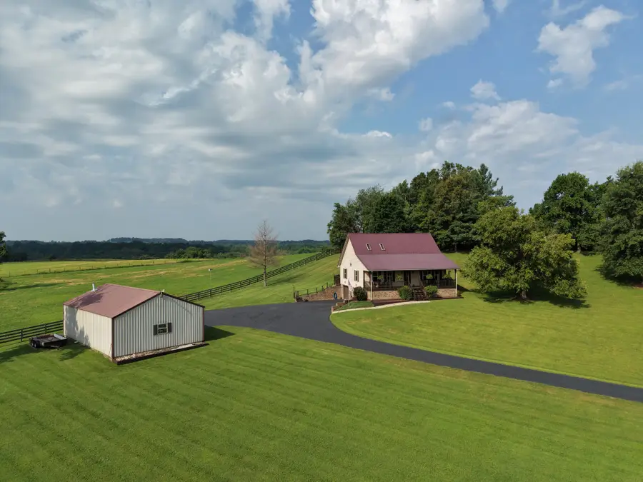 2983 Temple Hill Rd, Summer Shade, KY 42166 - #2