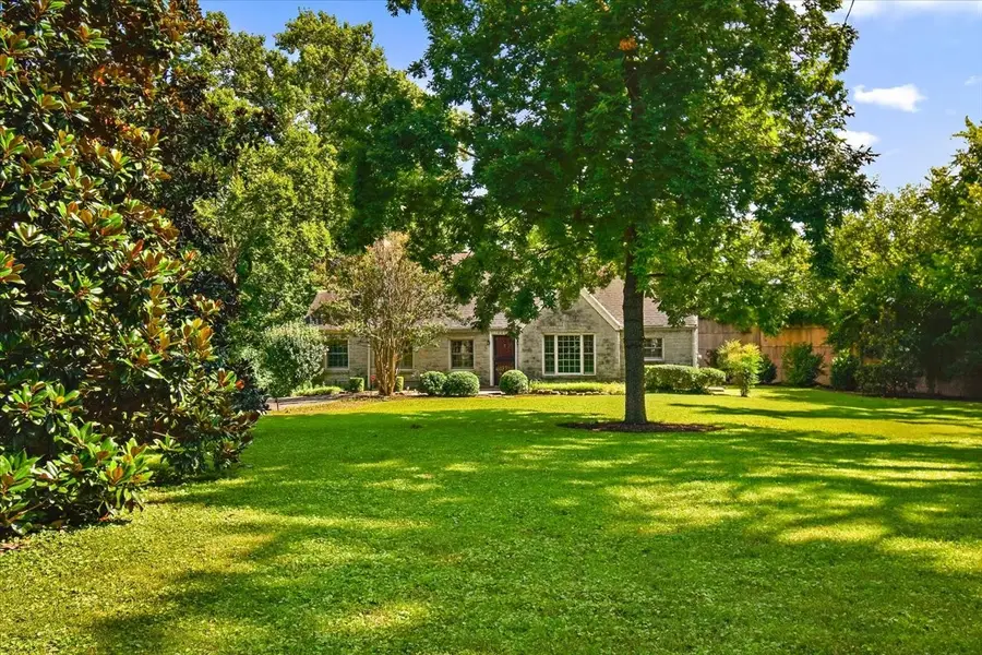 2011 Cedar Ln, Nashville, TN 37212 - #2