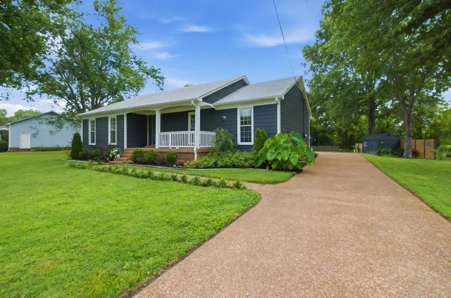 956 Harpeth Bend Dr, Nashville, TN 37221 - #3