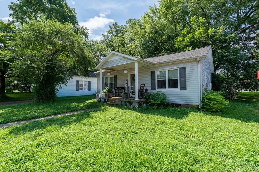 315 Debus St, Lawrenceburg, TN 38464 - #2
