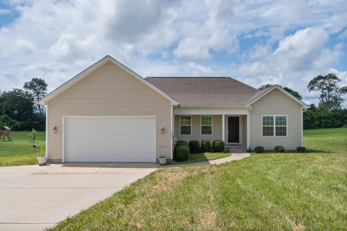 3232 Owl Hollow Rd, Belvidere, TN 37306 - #1