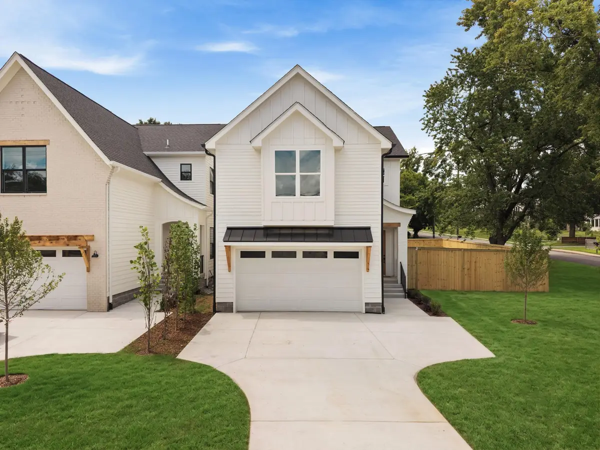 808 Newhall Dr, Nashville, TN 37206 - #1