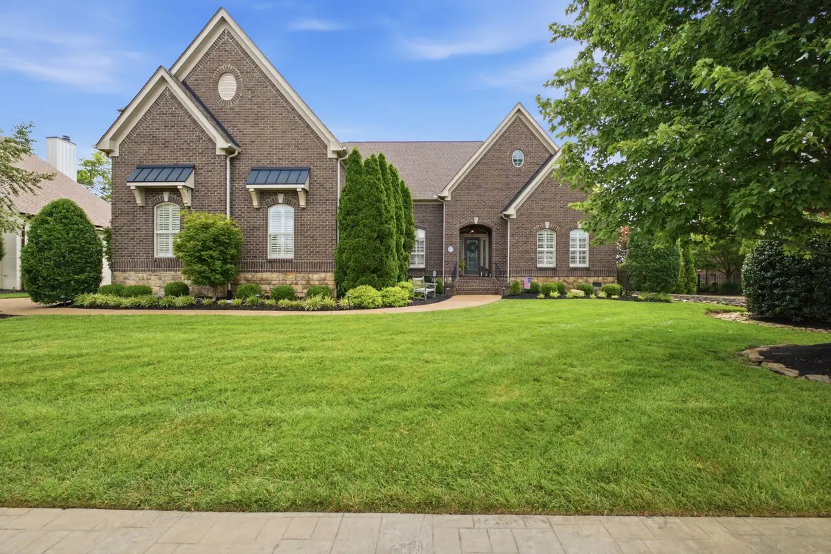 1203 Potter Ln, Gallatin, TN 37066 - #1