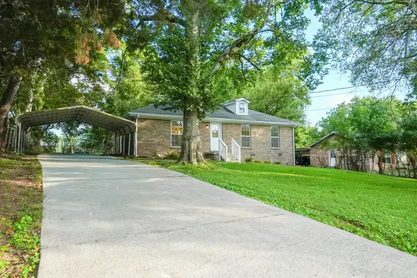 421 Malvin St, Gallatin, TN 37066