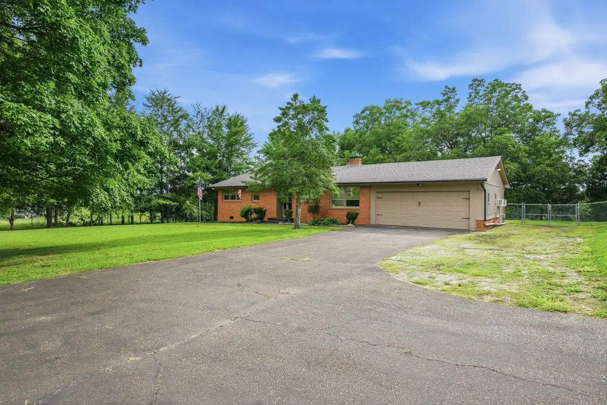 783 N Broad St, Lexington, TN 38351 - #1