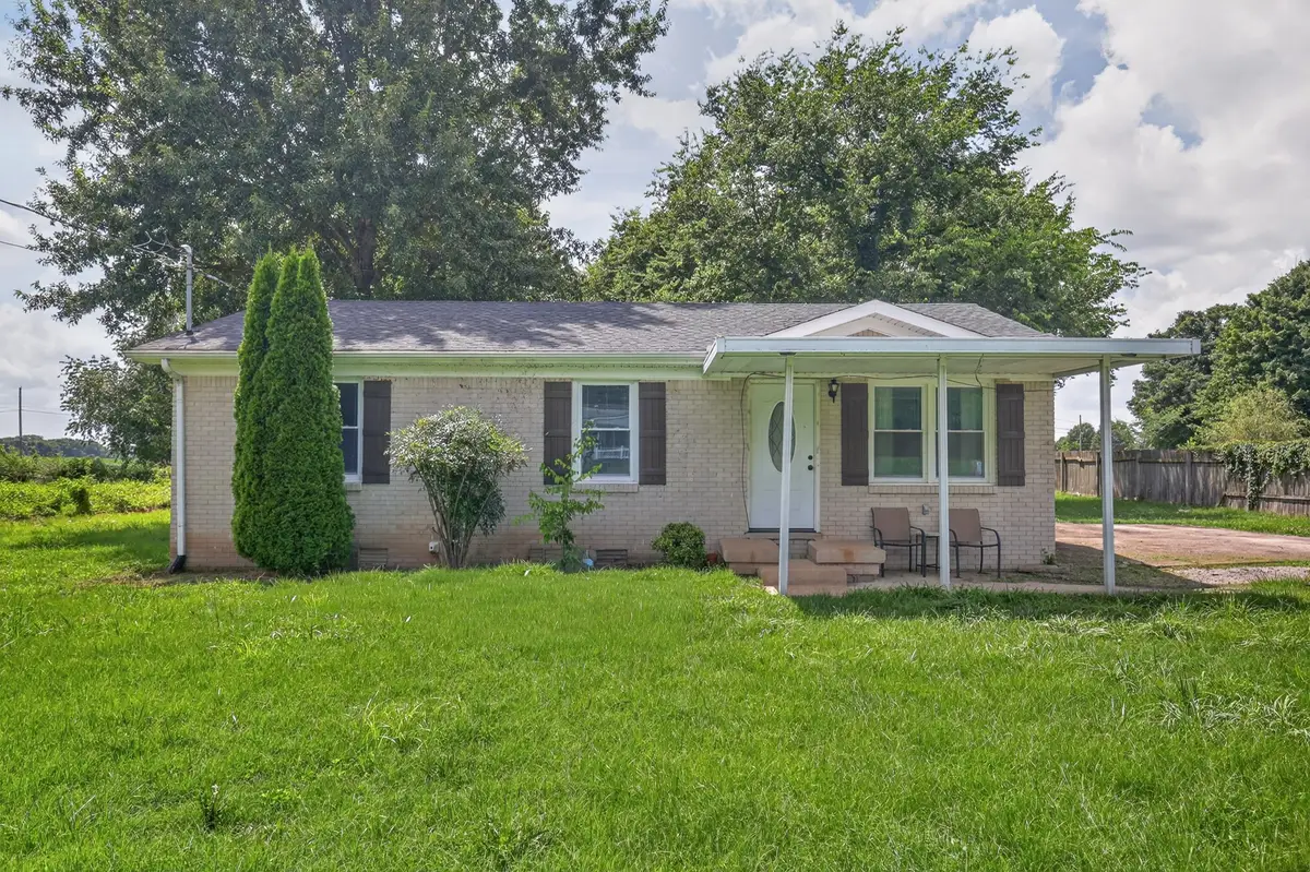 102 Lakeside Dr, Columbia, TN 38401 - #1