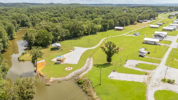 377 Jett Drive, Clifton, TN 38425
