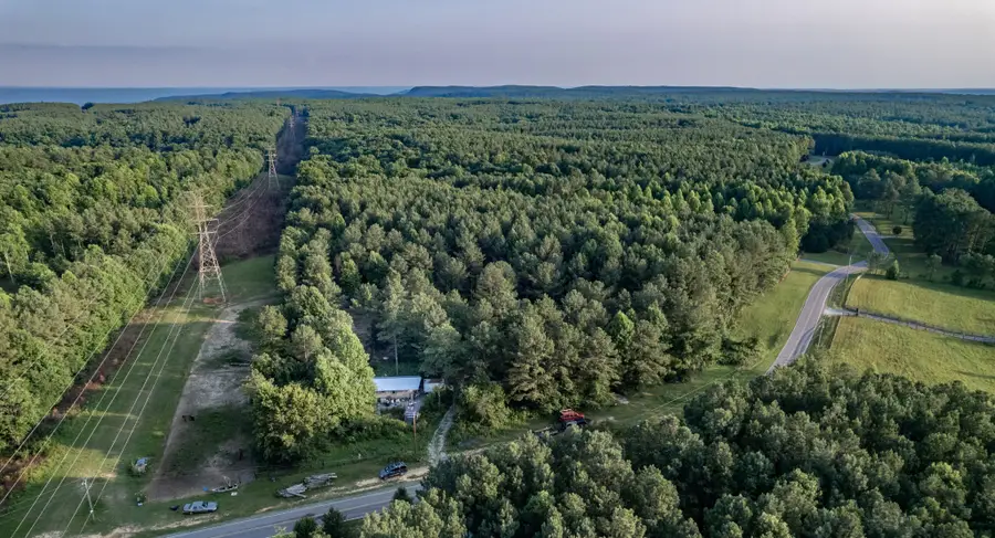 221 Browns Trace Rd, South Pittsburg, TN 37380 - #2
