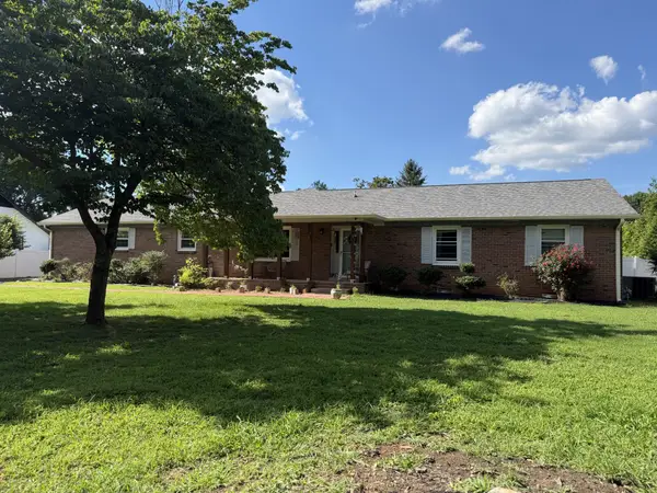 5042 Creekside Dr, Murfreesboro, TN 37128