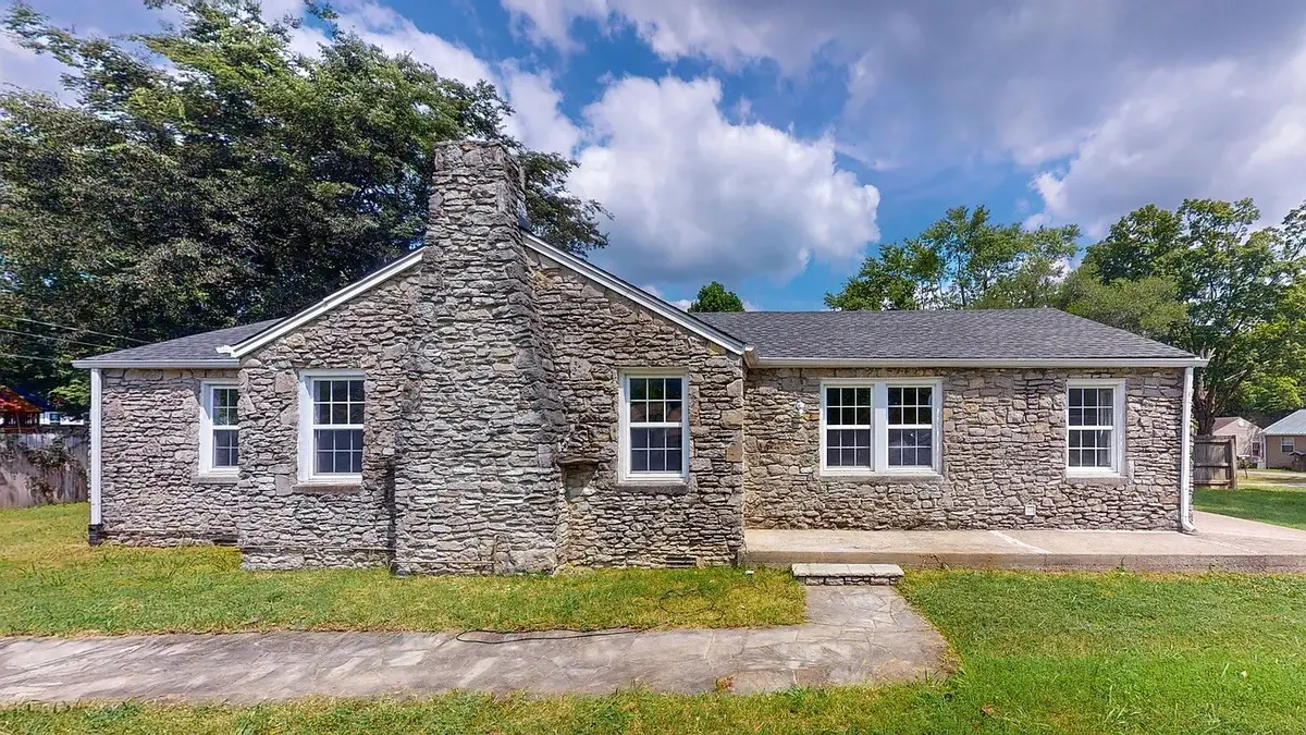 246 E Woodrow St, Gallatin, TN 37066 - #1