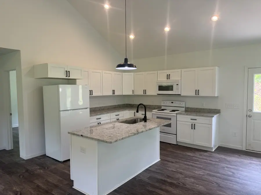 2075 Collier Rd, Lewisburg, TN 37091 - #2