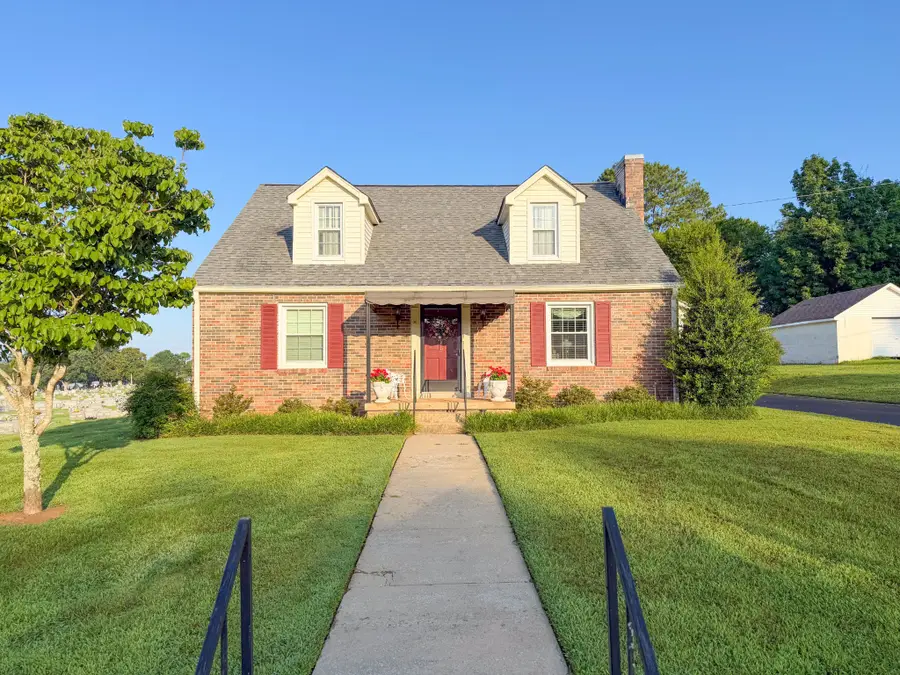 326 Ballentine St, Pulaski, TN 38478 - #3