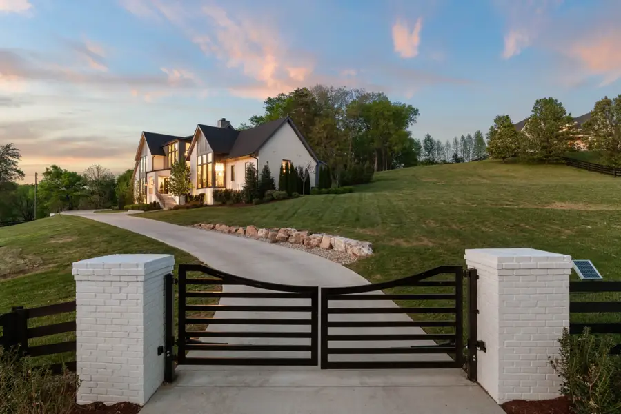 4472 S Carothers Rd, Franklin, TN 37064 - #2