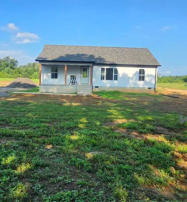 339 Oakmere Ln, Lafayette, TN 37083