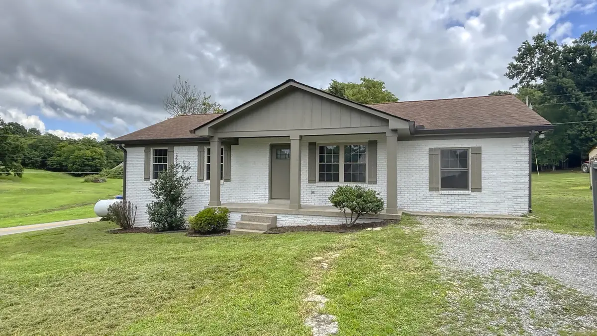 210 Crenshaw Rd, Hartsville, TN 37074 - #1