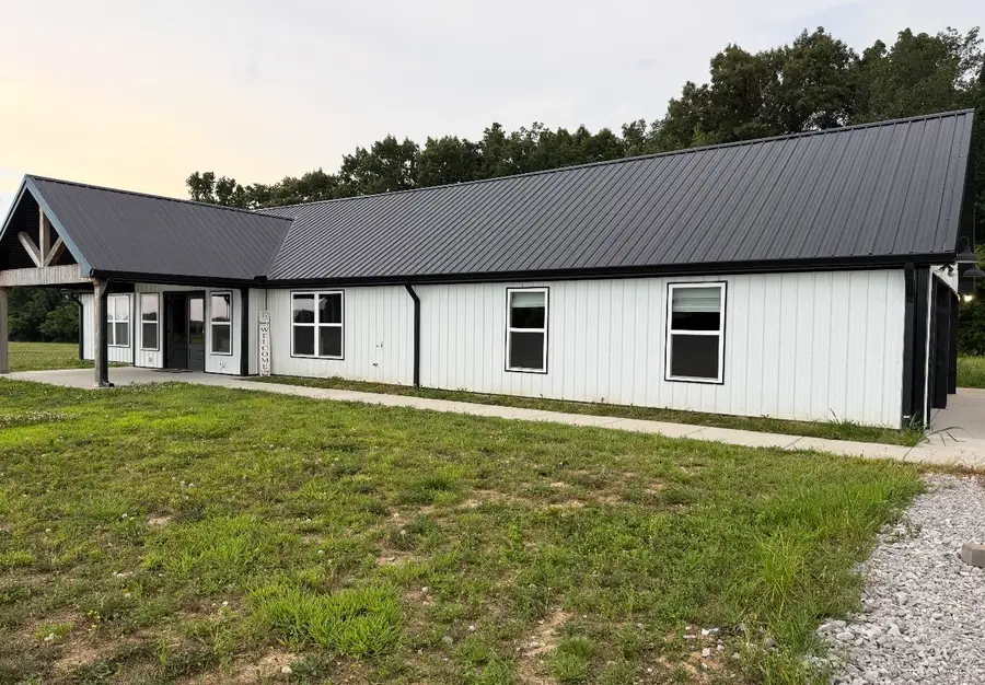7011 N Pitt Rd, Springfield, TN 37172 - #2