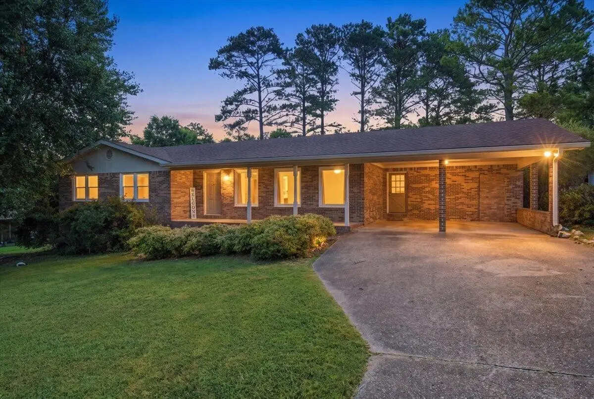 1232 Hall Drive, Bridgeport, AL 35740 - #1