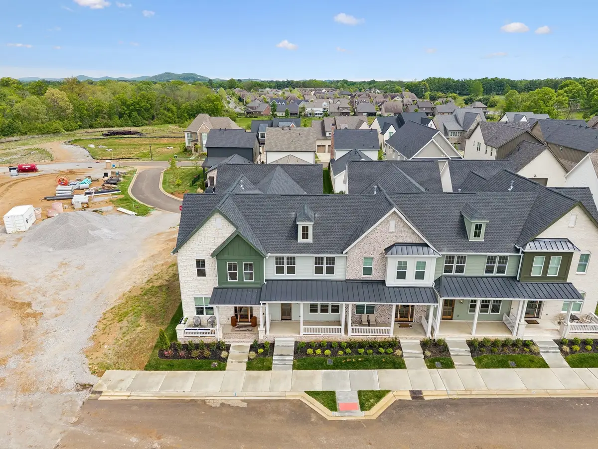 1066 Pique Pl, Franklin, TN 37069 - #1