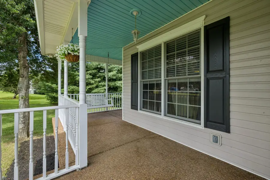 5008 Highpoint Rd, Pleasant View, TN 37146 - #2