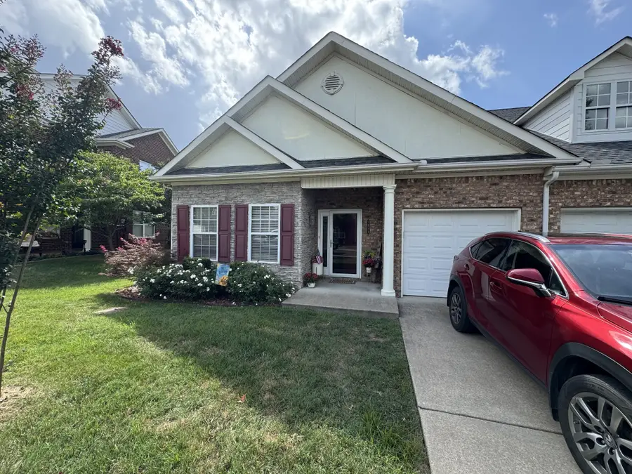 1046 Misty Morn Cir, Spring Hill, TN 37174 - #2