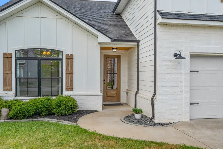 529 Dexter Dr, Clarksville, TN 37043 - #2