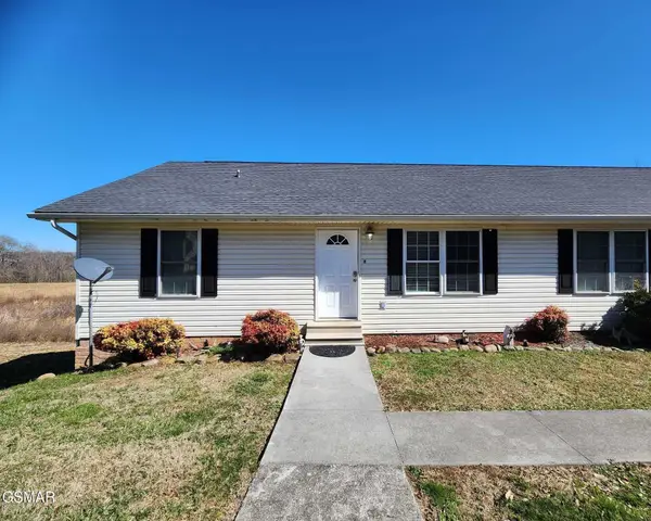 2904 Boyds Creek Hwy #4, Sevierville, TN 37876