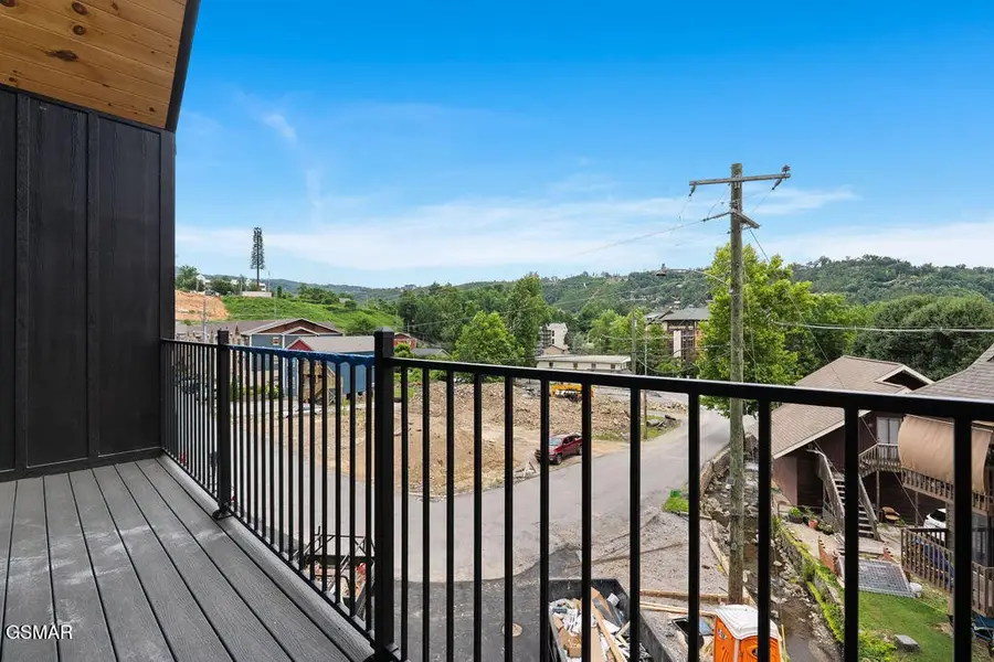 215 Circle Drive #2, Gatlinburg, TN 37738 - #2