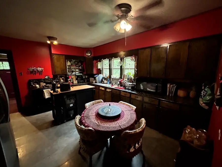 114 Lincoln St, Big Sandy, TN 38221 - #3