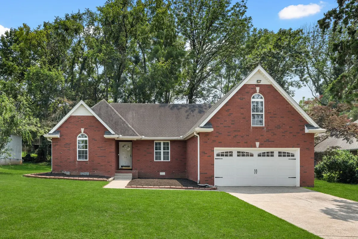 616 Woodland Hills Dr, La Vergne, TN 37086 - #1