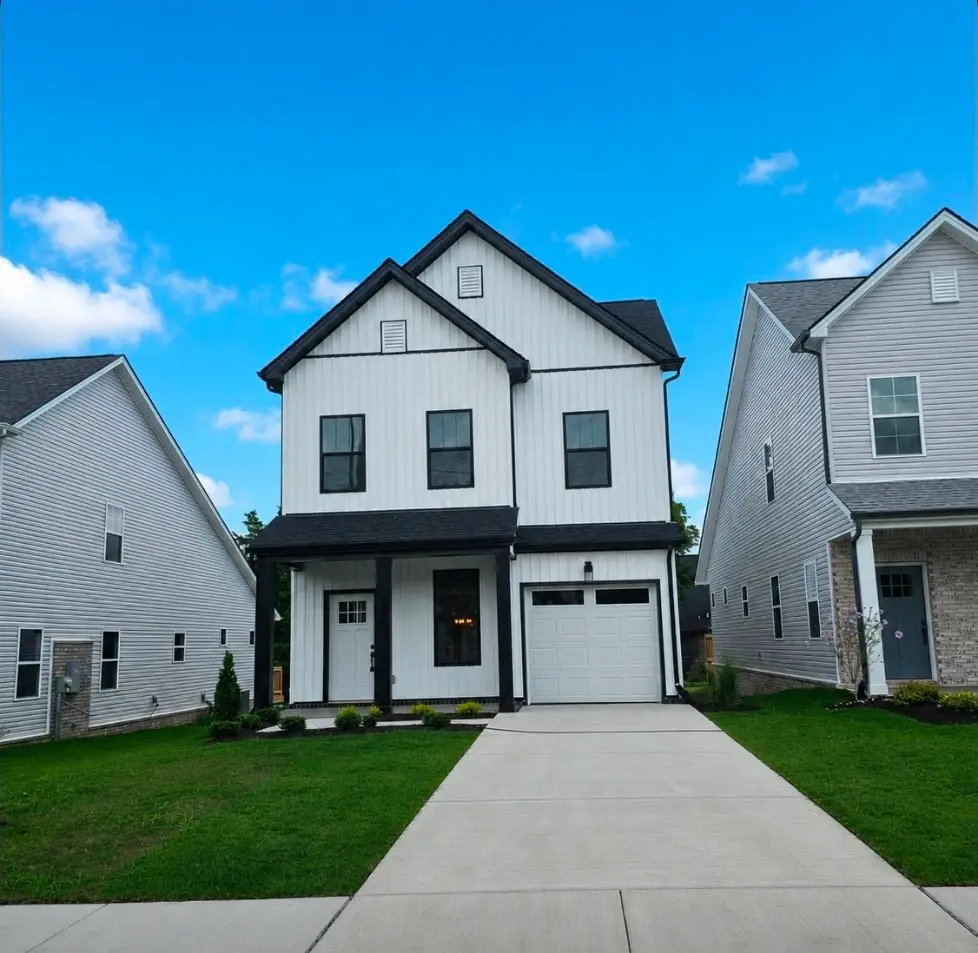 447 West Adams Ave, Lebanon, TN 37087 - #1