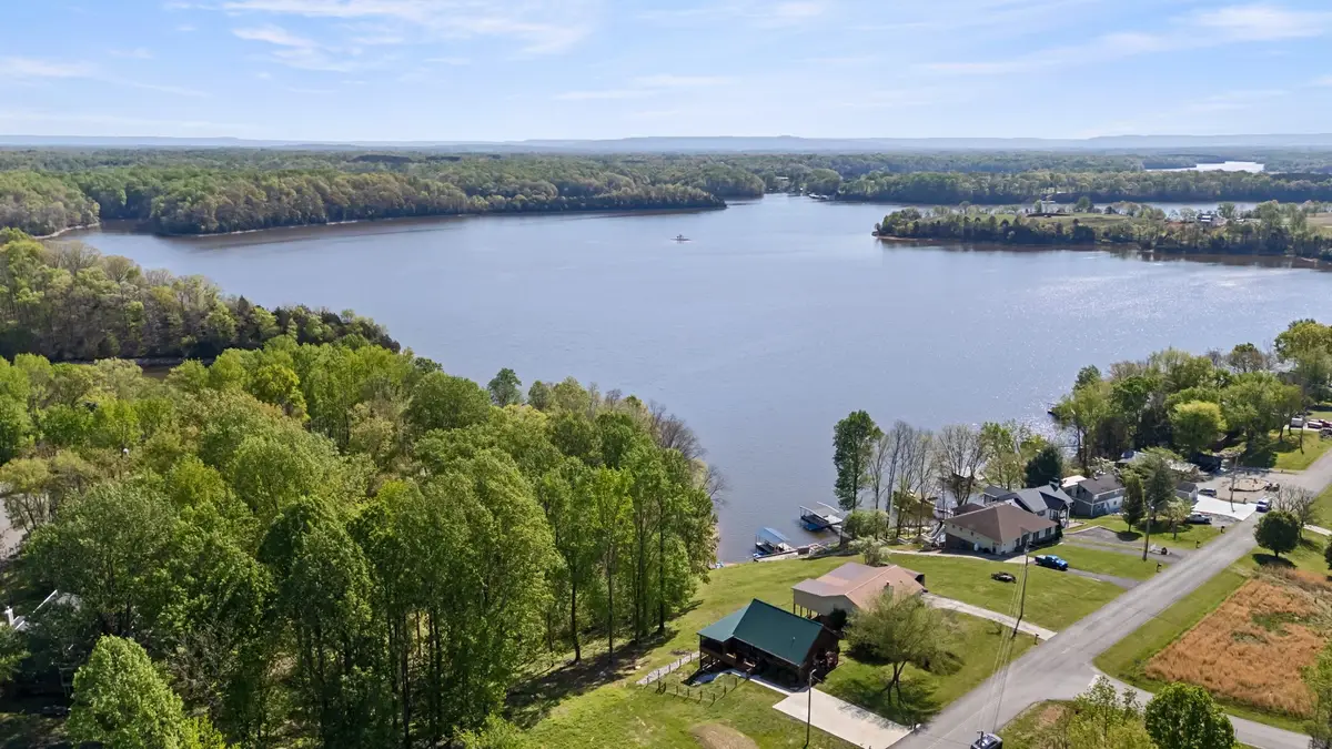 201 Bell Memorial Dr, Estill Springs, TN 37330 - #1