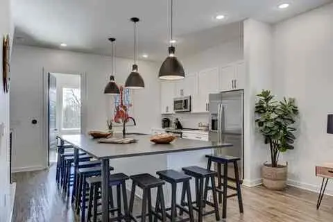 738 Douglas Ave #11, Nashville, TN 37207